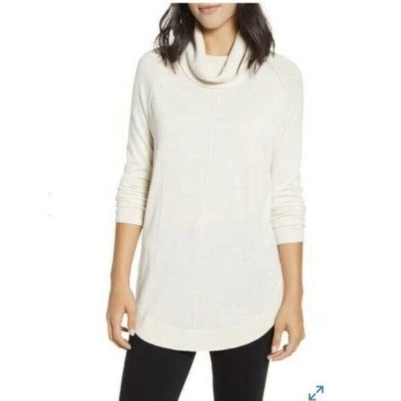 Caslon 𝅺TURTLENECK Tunic Sweater medium - Picture 1 of 7